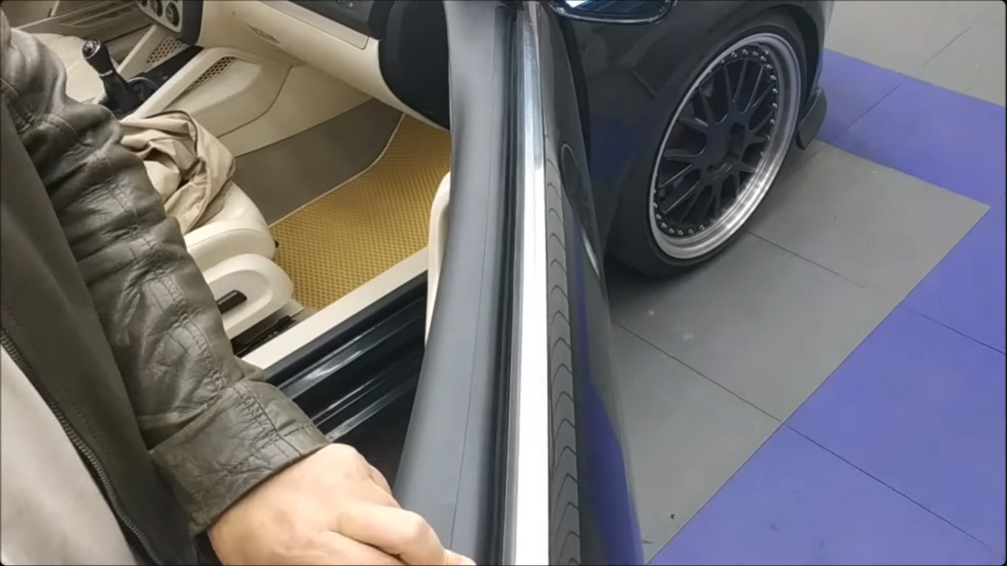 2 Stück Schwarze Abdeckschienen für VW Eos Türverkleidung – Abdeckungen auf ablösende Kunstleder-Beschichtung